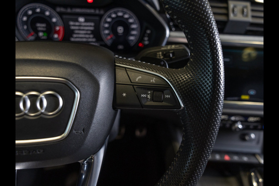 Audi Q3 45 TFSI quattro 2x S Line / 230pk / Panorama dak / B&O / Keyless / Achteruitrij camera /