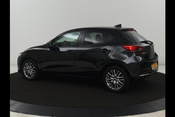 Mazda 2 1.5 Skyact-G Luxury | Stoel & stuurverwarming | Head-Up | Camera | Carplay | Keyless | Full LED | Dodehoek detectie | Climate control | Cruise control | Getint glas | Parkeerhulp