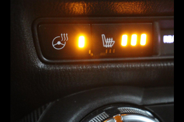 Mazda 2 1.5 Skyact-G Luxury | Stoel & stuurverwarming | Head-Up | Camera | Carplay | Keyless | Full LED | Dodehoek detectie | Climate control | Cruise control | Getint glas | Parkeerhulp