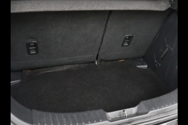 Mazda 2 1.5 Skyact-G Luxury | Stoel & stuurverwarming | Head-Up | Camera | Carplay | Keyless | Full LED | Dodehoek detectie | Climate control | Cruise control | Getint glas | Parkeerhulp