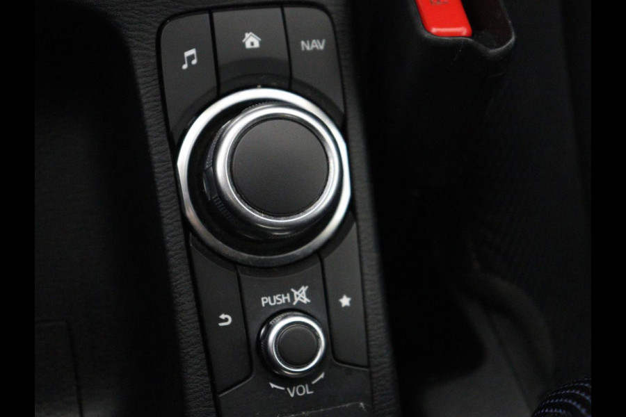 Mazda 2 1.5 Skyact-G Luxury | Stoel & stuurverwarming | Head-Up | Camera | Carplay | Keyless | Full LED | Dodehoek detectie | Climate control | Cruise control | Getint glas | Parkeerhulp