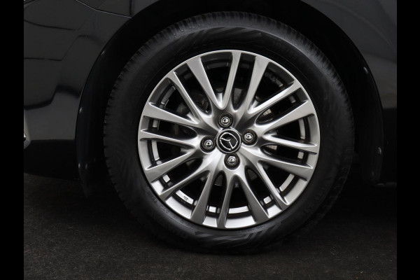 Mazda 2 1.5 Skyact-G Luxury | Stoel & stuurverwarming | Head-Up | Camera | Carplay | Keyless | Full LED | Dodehoek detectie | Climate control | Cruise control | Getint glas | Parkeerhulp