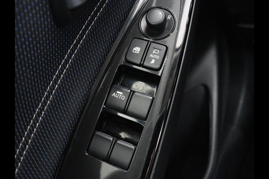 Mazda 2 1.5 Skyact-G Luxury | Stoel & stuurverwarming | Head-Up | Camera | Carplay | Keyless | Full LED | Dodehoek detectie | Climate control | Cruise control | Getint glas | Parkeerhulp