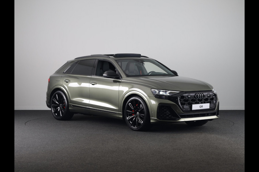 Audi Q8 60 TFSI e quattro Pro Line S Competition 490pk | Panoramadak | HUD | 4 wielbesturing | Stoel ventilatie en massage | Verlengde garantie | 23 inch Lichtmetalen velgen