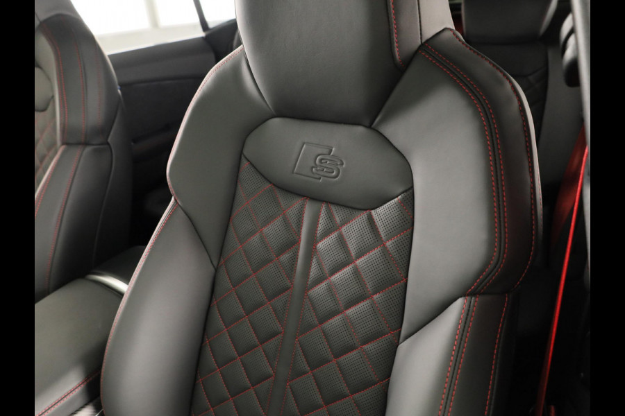 Audi Q8 60 TFSI e quattro Pro Line S Competition 490pk | Panoramadak | HUD | 4 wielbesturing | Stoel ventilatie en massage | Verlengde garantie | 23 inch Lichtmetalen velgen