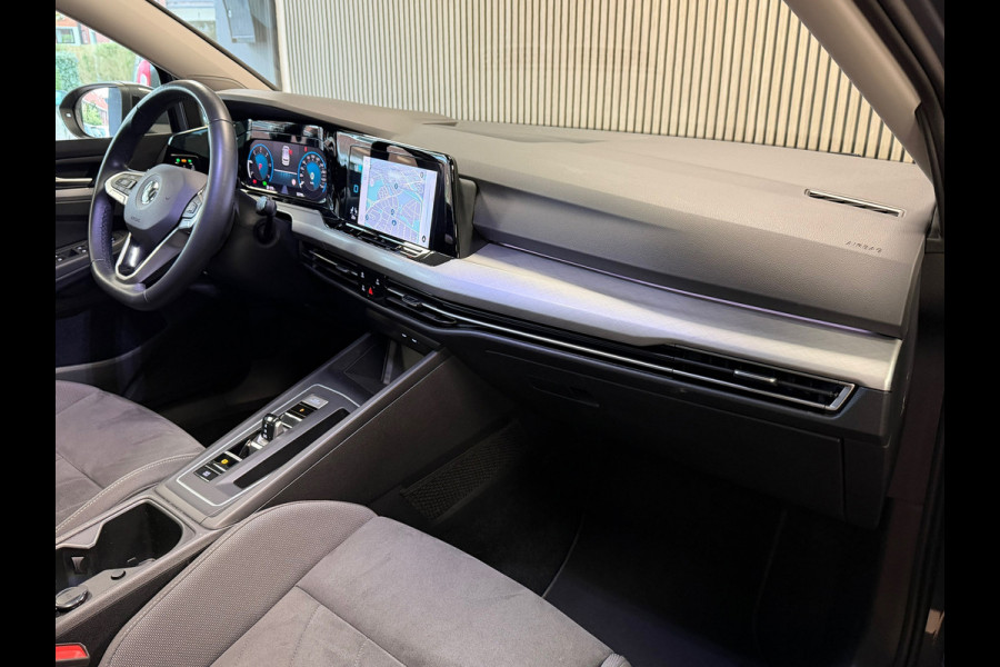 Volkswagen Golf 2.0 TDI R-Line Business AUT. PANO TREKHAAK ACC PDC VOOR EN ACHTER CAMERA NAVI STOELVERWAMING STUURVERWARMING