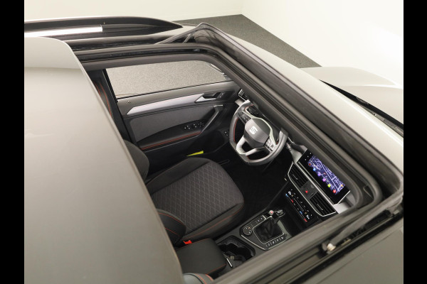 Seat Tarraco 1.4 TSI e-Hybrid PHEV FR 245 pk Automaat (DSG) | Navigatie | Panoramadak | Trekhaak (wegklapbaar) | Parkeersensoren (Park assist) | Achteruitrijcamera | Stoelverwarming v/a |