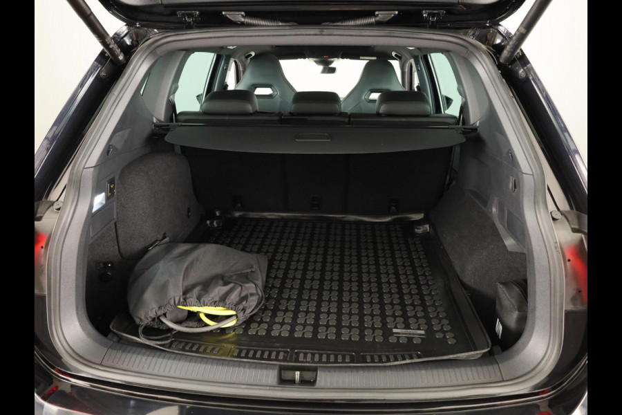 Seat Tarraco 1.4 TSI e-Hybrid PHEV FR 245 pk Automaat (DSG) | Navigatie | Panoramadak | Trekhaak (wegklapbaar) | Parkeersensoren (Park assist) | Achteruitrijcamera | Stoelverwarming v/a |