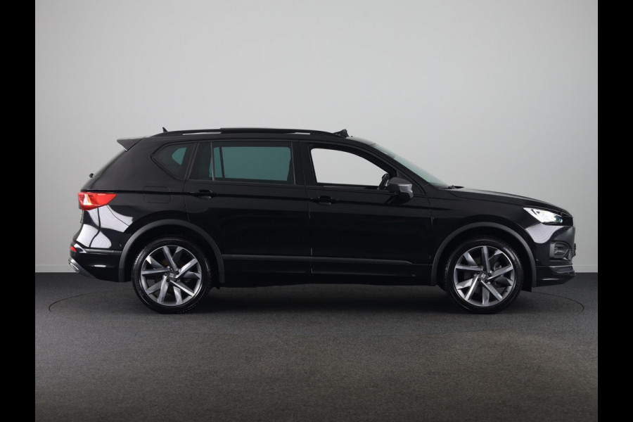 Seat Tarraco 1.4 TSI e-Hybrid PHEV FR 245 pk Automaat (DSG) | Navigatie | Panoramadak | Trekhaak (wegklapbaar) | Parkeersensoren (Park assist) | Achteruitrijcamera | Stoelverwarming v/a |
