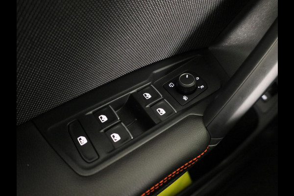 Seat Tarraco 1.4 TSI e-Hybrid PHEV FR 245 pk Automaat (DSG) | Navigatie | Panoramadak | Trekhaak (wegklapbaar) | Parkeersensoren (Park assist) | Achteruitrijcamera | Stoelverwarming v/a |