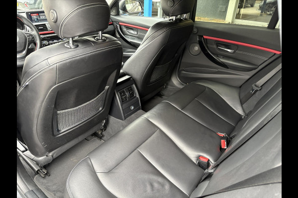 BMW 3 Serie Touring 340i xDrive M Sport High Executive 326pk | Elek. Trekhaak | Harman Kardon | Leder | Navi | Elek. kofferklep |