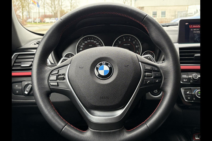 BMW 3 Serie Touring 340i xDrive M Sport High Executive 326pk | Elek. Trekhaak | Harman Kardon | Leder | Navi | Elek. kofferklep |
