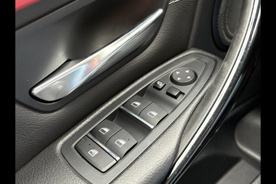 BMW 3 Serie Touring 340i xDrive M Sport High Executive 326pk | Elek. Trekhaak | Harman Kardon | Leder | Navi | Elek. kofferklep |