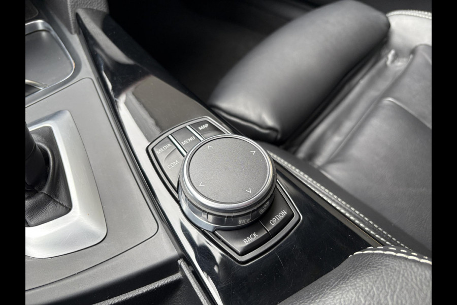 BMW 3 Serie Touring 340i xDrive M Sport High Executive 326pk | Elek. Trekhaak | Harman Kardon | Leder | Navi | Elek. kofferklep |