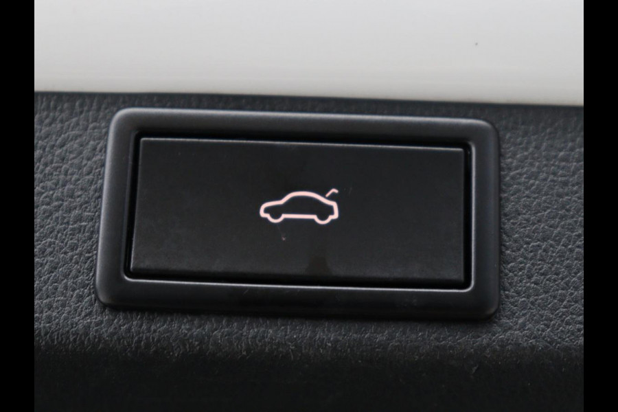 Škoda Octavia 1.0 e-TSI Business Edition | Trekhaak | Carplay | Navigatie | Full LED | Parkeerhulp | Cruise control | Digital Cockpit | Climate control | Getint glas