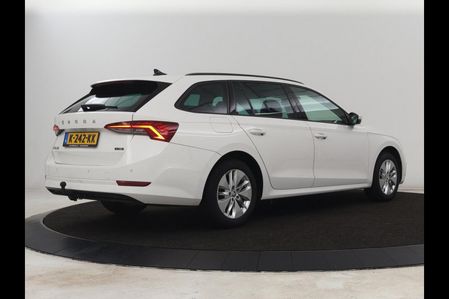 Škoda Octavia 1.0 e-TSI Business Edition | Trekhaak | Carplay | Navigatie | Full LED | Parkeerhulp | Cruise control | Digital Cockpit | Climate control | Getint glas