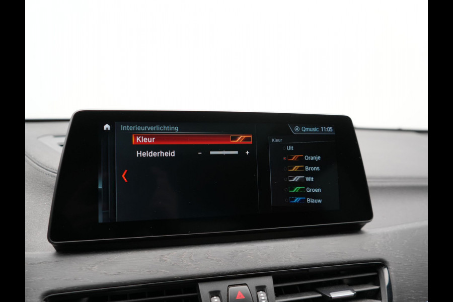 BMW X2 xDrive25e M Sport Plug In Hybrid 220pk Dealer O.H. PHEV | Trekhaak Afn. | Panodak | Adaptive Cruise | Head Up | Camera | Harman / Kardon | Lederen Competition Stoelen Memory & Verwarmd | Keyless | 19"L.M | Sfeerverlichting | Navigatie | DAB |