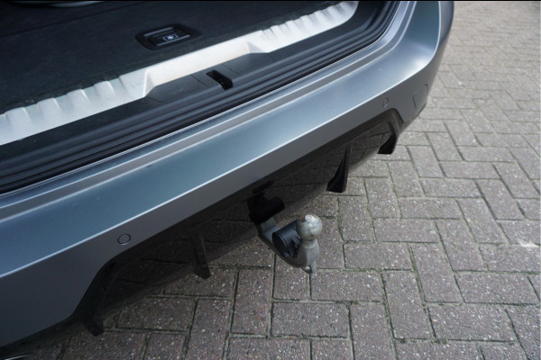 BMW 3 Serie Touring 330e M-SPORT | Facelift 2023/2024 | FROZEN GREY | Head Up | Adaptive + Lane | Harman Kardon | Trekhaak | Wide Screen Dashboard