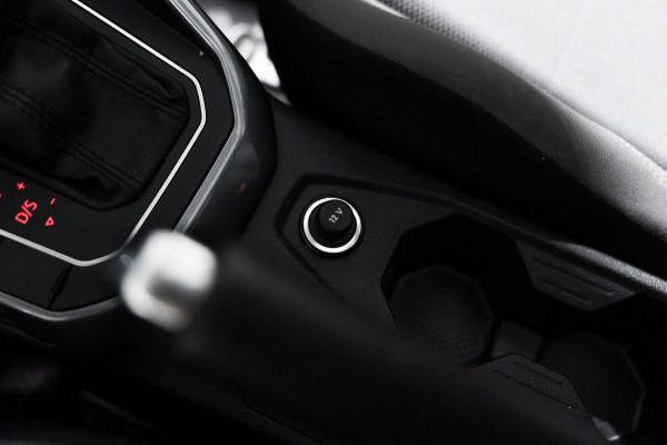 Volkswagen Polo 1.0 TSI Highline DSG PANO LED