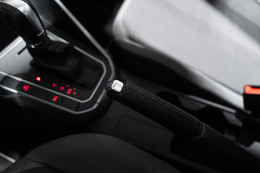 Volkswagen Polo 1.0 TSI Highline DSG PANO LED