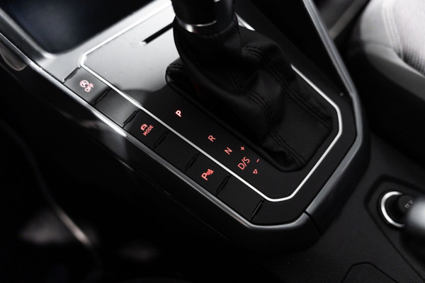 Volkswagen Polo 1.0 TSI Highline DSG PANO LED