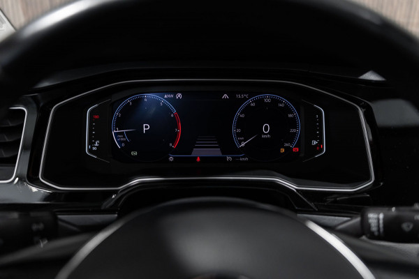 Volkswagen Polo 1.0 TSI Highline DSG PANO LED