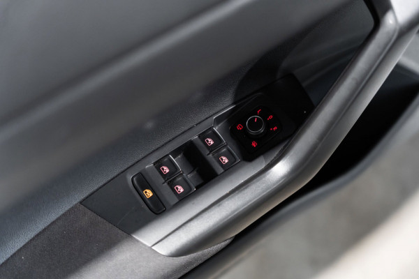 Volkswagen Polo 1.0 TSI Highline DSG PANO LED