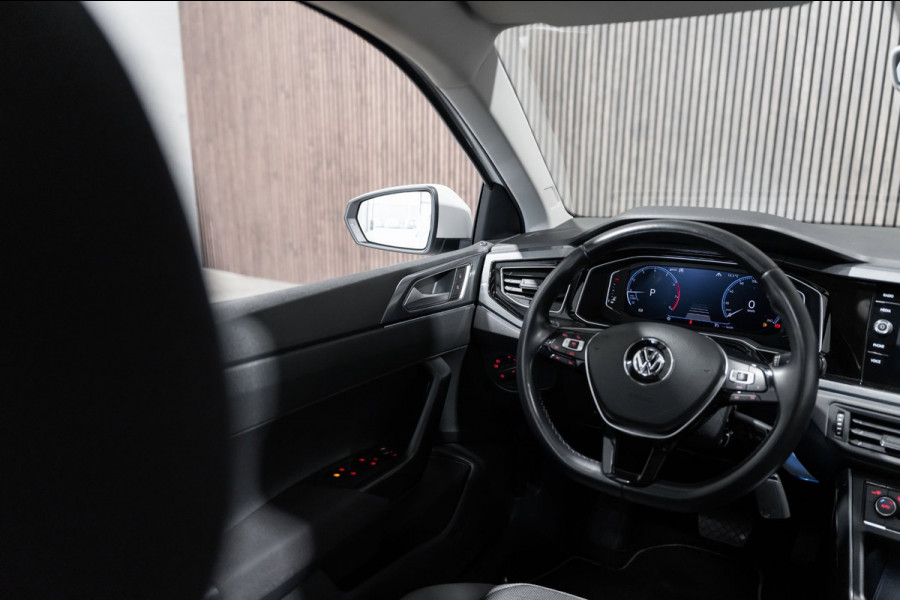 Volkswagen Polo 1.0 TSI Highline DSG PANO LED