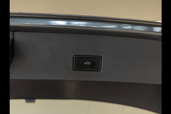 Volkswagen T-Roc 2.0 TSI 4Motion Sport / 190pk / Trekhaak / Leder / Achteruitrij camera /