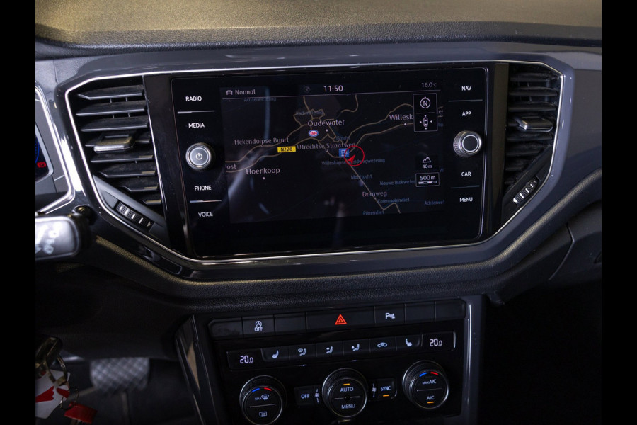 Volkswagen T-Roc 2.0 TSI 4Motion Sport / 190pk / Trekhaak / Leder / Achteruitrij camera /