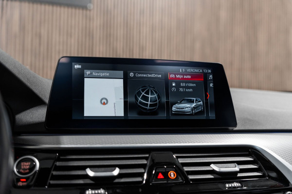 BMW 5 Serie Touring 530i M Sport PANO LEDER LED