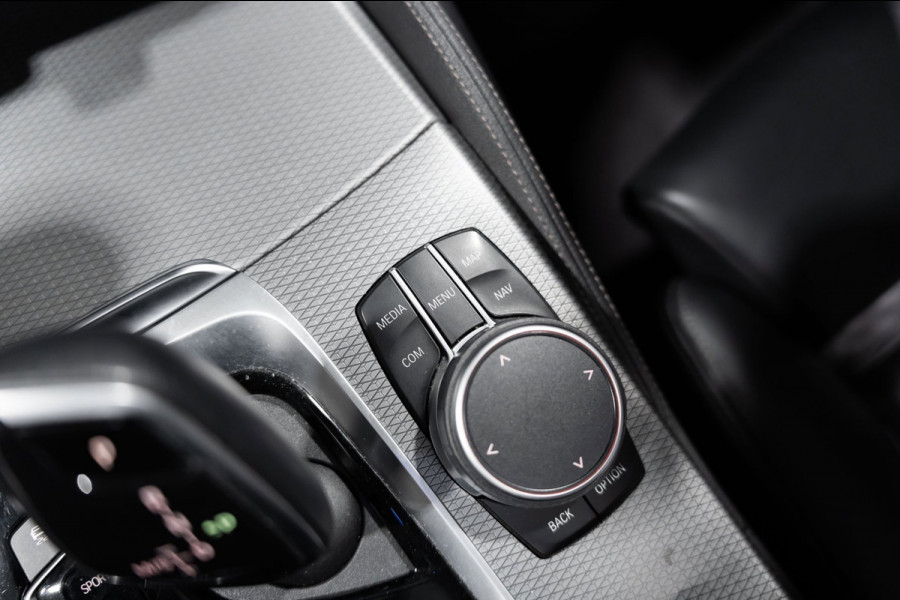 BMW 5 Serie Touring 530i M Sport PANO LEDER LED