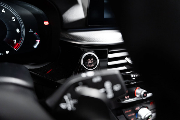 BMW 5 Serie Touring 530i M Sport PANO LEDER LED