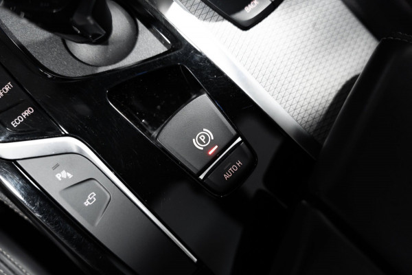 BMW 5 Serie Touring 530i M Sport PANO LEDER LED