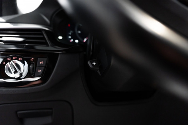 BMW 5 Serie Touring 530i M Sport PANO LEDER LED