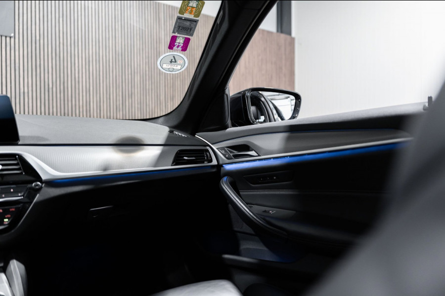 BMW 5 Serie Touring 530i M Sport PANO LEDER LED