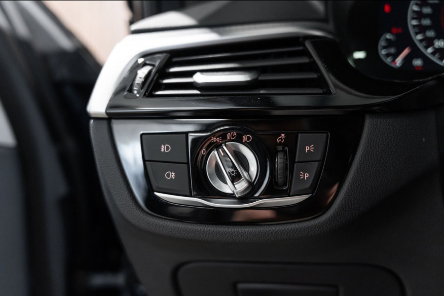 BMW 5 Serie Touring 530i M Sport PANO LEDER LED