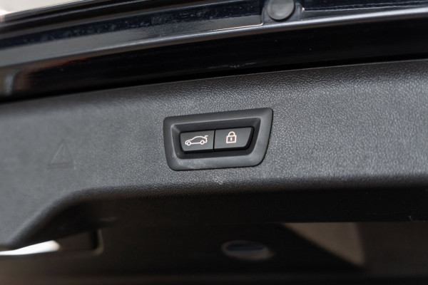 BMW 5 Serie Touring 530i M Sport PANO LEDER LED