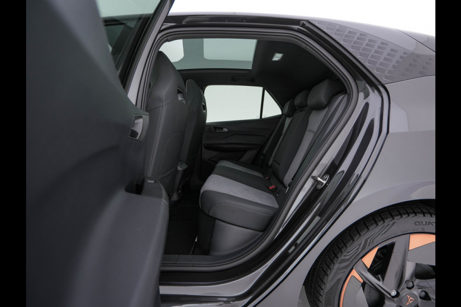 CUPRA Born Copper Edition 62 kWh [ 3-Fase-11kW ] {SOH-92%} (INCL-BTW) *PANO | ADAPTIVE-CRUISE | FULL-LED | MICROFIBRE | TOPVIEW | BLINDSPOT | KEYLESS | NAVI-FULLMAP | AMBIENTLIGHT | DIGI-COCKPIT | MASSAGE | CARPLAY | SPORTSEATS | PRIVACYGLASS | 20"AL