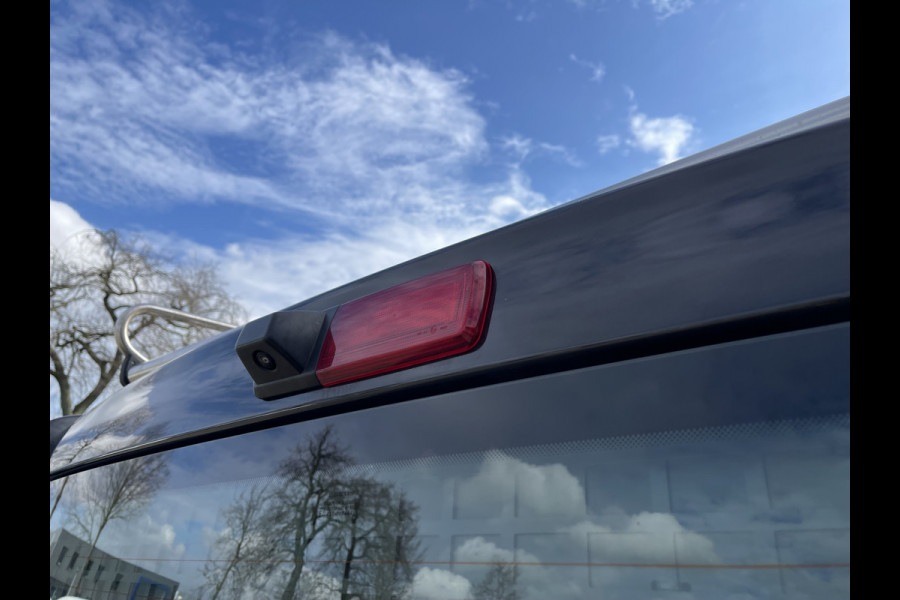 Renault Trafic 2.0 dCi 120pk T29 L2H1 Work Edition / ingerichte laadruimte ! / euro 6 / bpm vrij / vaste prijs rijklaar € 17.950 ex btw / lease vanaf € 302 / camera / trekhaak / airco / cruise