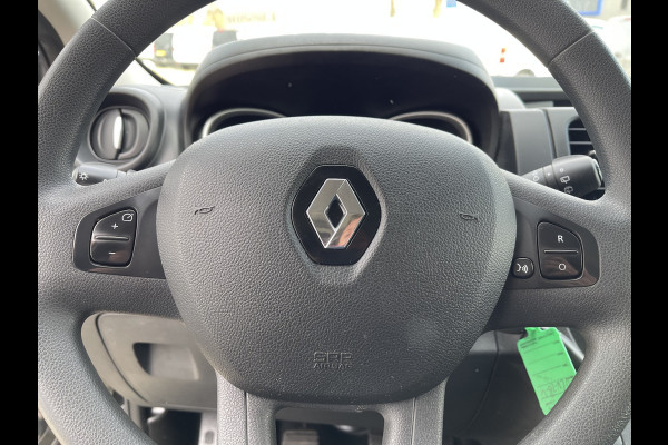Renault Trafic 2.0 dCi 120pk T29 L2H1 Work Edition / ingerichte laadruimte ! / euro 6 / bpm vrij / vaste prijs rijklaar € 17.950 ex btw / lease vanaf € 302 / camera / trekhaak / airco / cruise