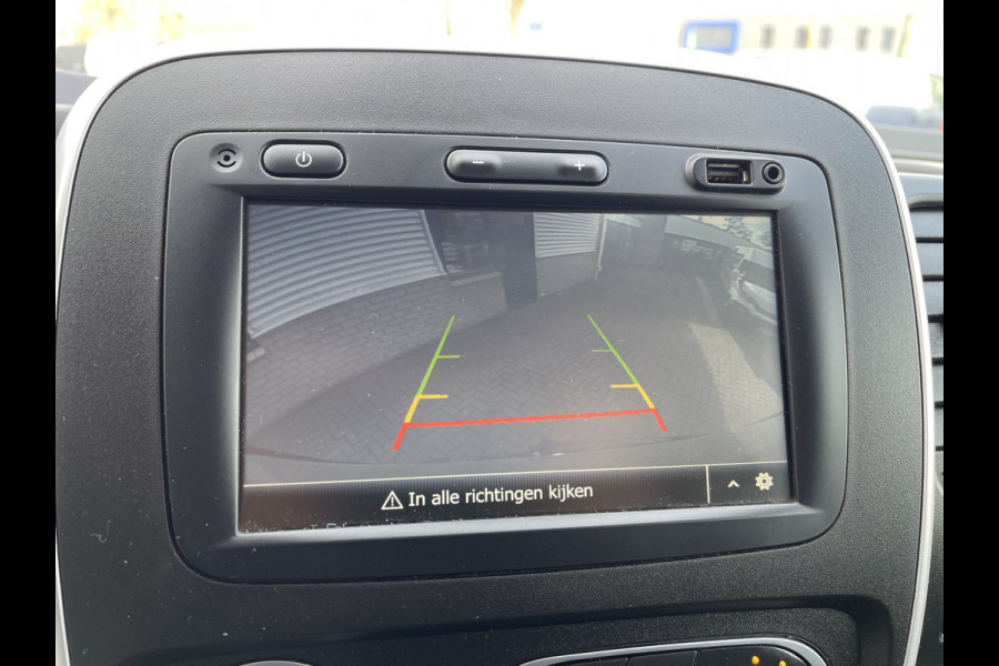 Renault Trafic 2.0 dCi 120pk T29 L2H1 Work Edition / ingerichte laadruimte ! / euro 6 / bpm vrij / vaste prijs rijklaar € 17.950 ex btw / lease vanaf € 302 / camera / trekhaak / airco / cruise