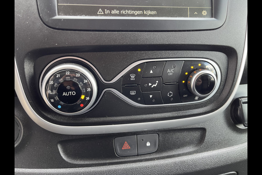 Renault Trafic 2.0 dCi 120pk T29 L2H1 Work Edition / ingerichte laadruimte ! / euro 6 / bpm vrij / vaste prijs rijklaar € 17.950 ex btw / lease vanaf € 302 / camera / trekhaak / airco / cruise