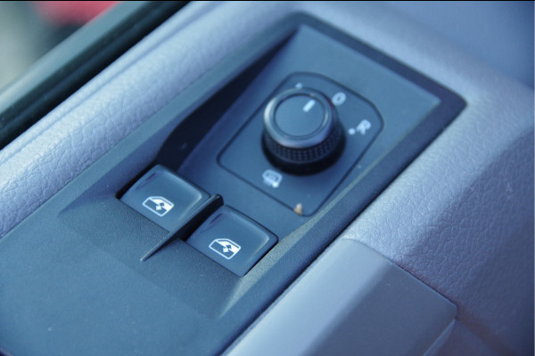 MAN TGE 35 3.180 2.0 L3H3 177PK AUT. 3-ZITS, TREKHAAK, GEV. STOEL, CAMERA, CRUISE, AIRCO, NL AUTO, NAP