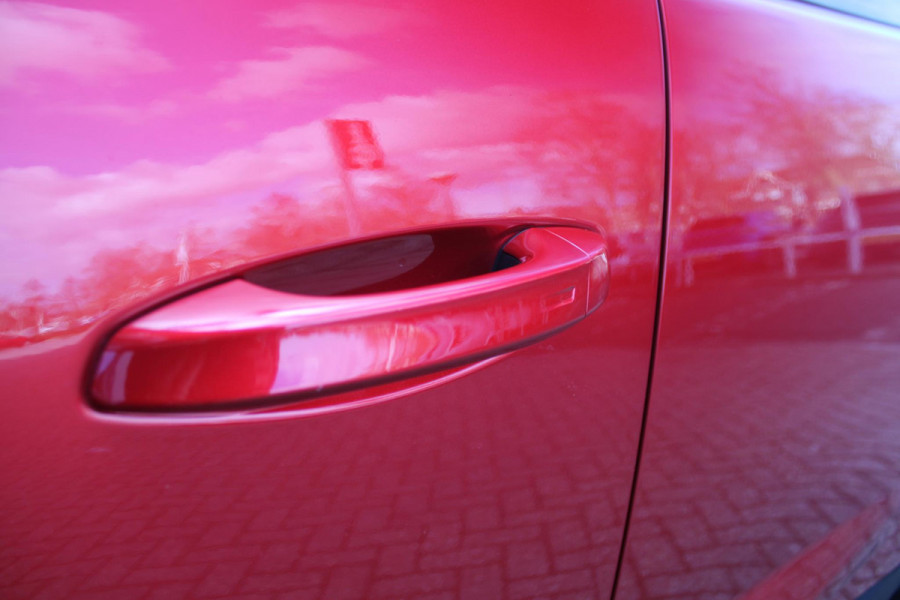 Peugeot 408 1.2 Hybrid 145PK e-DCS6 ALLURE | ACHTERUITRIJ CAMERA | KEYLESS ENTRY/START | DRAADLOOS APPLE CARPLAY/ANDROID AUTO | DRAADLOOS TELEFOONLADEN | DAB+ RADIO | NAVIGATIE | ADAPTIVE CRUISE CONTROL | 19" LICHTMETALEN VELGEN | PARKEERSENSOREN ACHTER |