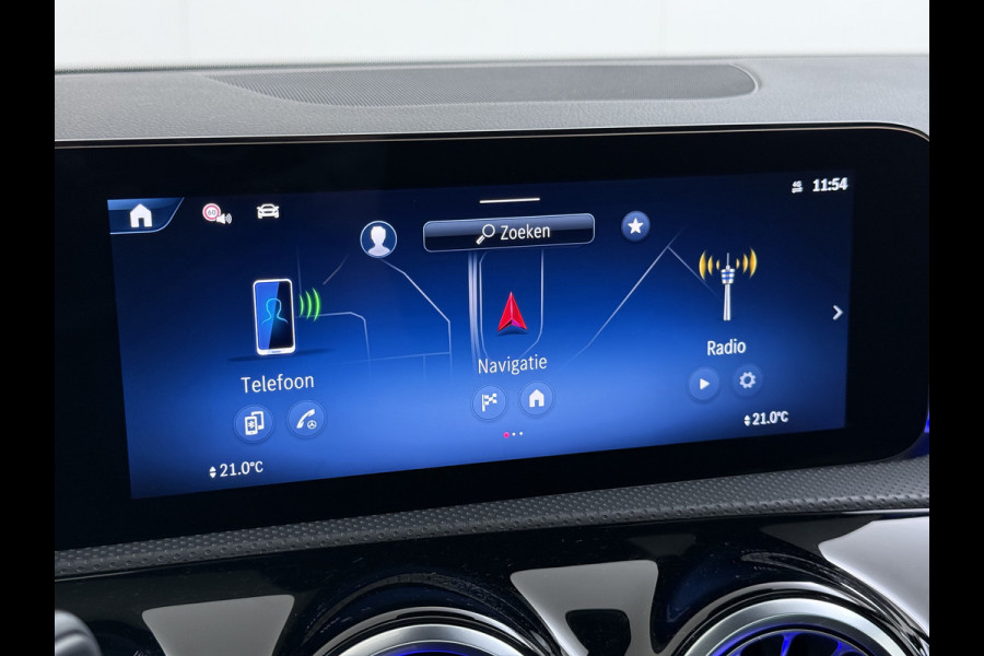 Mercedes-Benz CLA-Klasse 250 e AMG line | Pano HUD Memory Sound Keyless