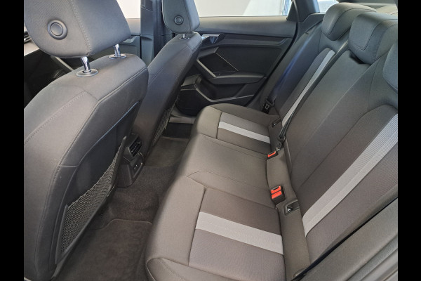 Audi A3 Limousine 30 TFSI Pro Line Navigatie Carplay Clima Cruise VCP 17"LM 24 maanden garantie mogelijk (*vraag naar de voorwaarden)