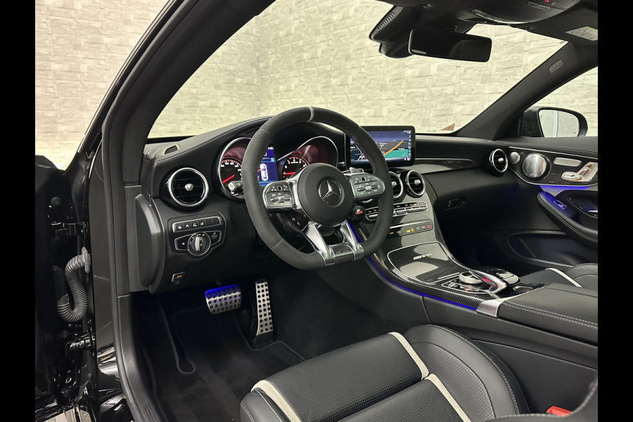 Mercedes-Benz C-Klasse Coupé 63 S AMG | Keramisch | Schaalstoelen | Carbon | AMG Driver's Package | Aero-Pakket | Panorama | Burmester | Multi-Beam LED | Memory | ACC | Rij-Assistentie Pakket | Keyless-Go | Sfeerverlichting | Carplay |