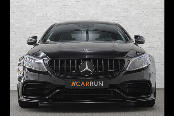 Mercedes-Benz C-Klasse Coupé 63 S AMG | Keramisch | Schaalstoelen | Carbon | AMG Driver's Package | Aero-Pakket | Panorama | Burmester | Multi-Beam LED | Memory | ACC | Rij-Assistentie Pakket | Keyless-Go | Sfeerverlichting | Carplay |