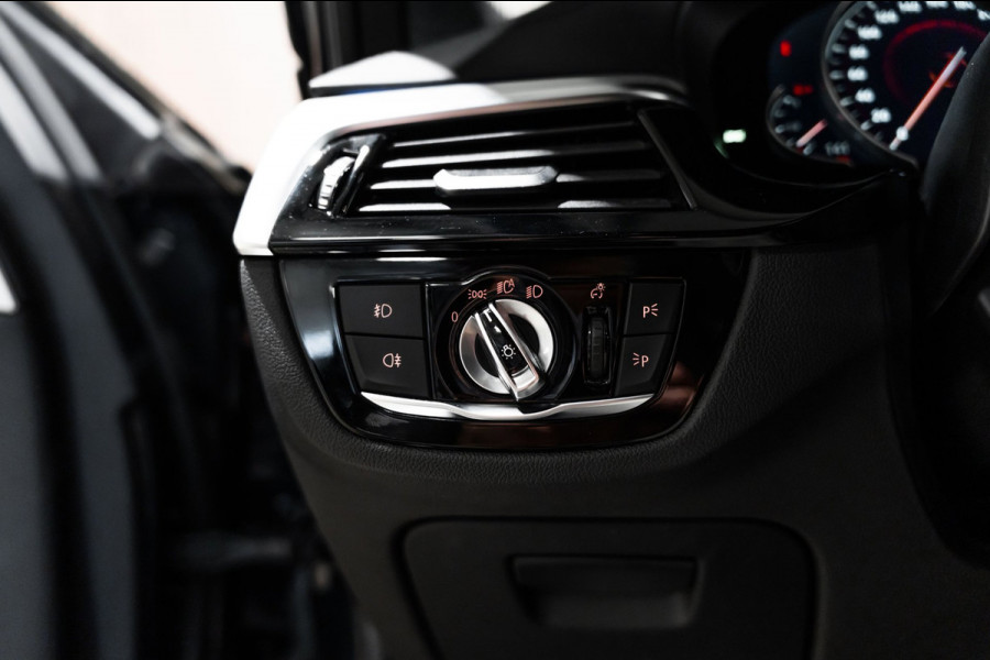 BMW 5 Serie 530i M Sport PANO LEDER LED